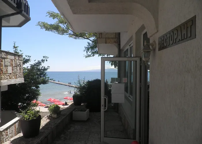 Hotel Oasis - Beach Access